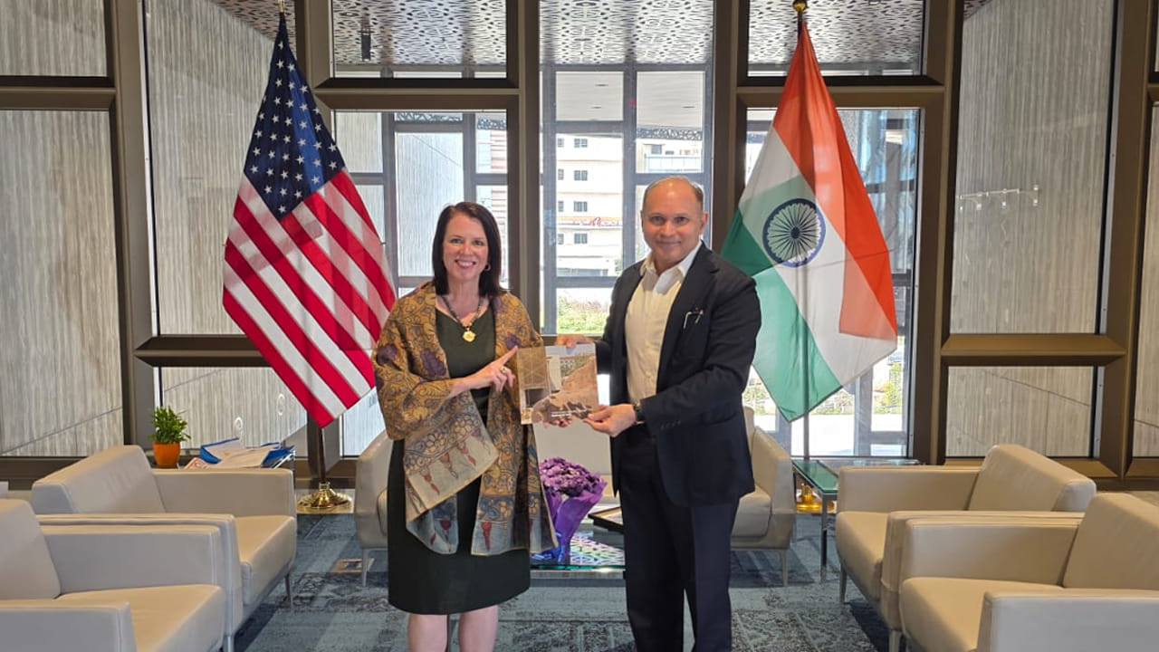 హైదరాబాద్‌లో US కాన్సుల్ జనరల్‌తో డాక్టర్ నవాబ్ మీర్ నాసిర్ అలీ ఖాన్ దౌత్య సమావేశం.. కీలక విషయాలపై చర్చలు