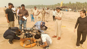 సముద్రం బీచ్‌లో డ్రోన్ పహారా.. శత్రువుల కోసం కాదండోయ్‌! సంగతేమంటే