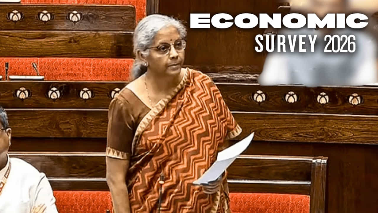 2024-25 ఆర్ధిక సంవత్సరంలో దేశంలో ఆహార ధాన్యాల ఉత్పత్తి 357.73 మిలియన్ మెట్రిక్ టన్నులకు పెరిగిందని ఆర్ధిక సర్వేలో తేలింది. గత సంవత్సరం కంటే 254.3 మిలియన్ మెట్రిక్ టన్నులు పెరిగినట్లు తెలిపింది. ఇక పీఎం కిసాన్ పథకం కింద ఇప్పటివరకు రైతులకు రూ.4.09 లక్షల కోట్లు అందించినట్లు తెలిపింది. ఇక యూరియా రిటైల్ ధరలు పెరిగినట్లు ఆర్ధిక సర్వే తేల్చింది.