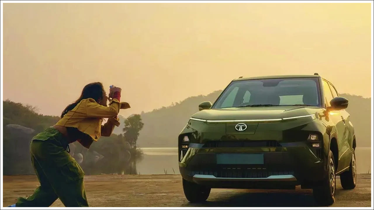  భారతదేశంలో టాటా పంచ్ EV ధర: ఈ ఎలక్ట్రిక్ SUV ధర రూ.9.99 లక్షలు (ఎక్స్-షోరూమ్) నుండి ప్రారంభమవుతుంది. అయితే ఈ వాహనం టాప్ వేరియంట్ ధర రూ.14.44 లక్షలు (ఎక్స్-షోరూమ్). 