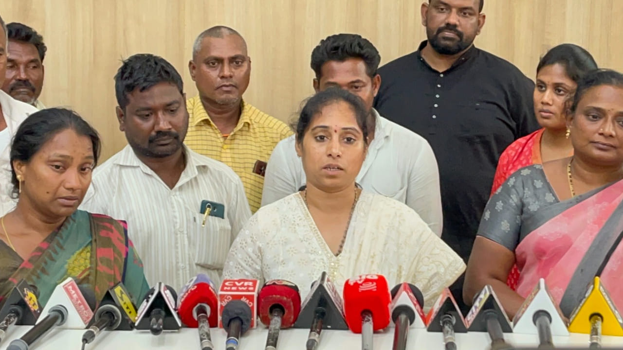 అవయవదానంతో మరో ఆరుగురు ప్రాణం ఇవ్వచ్చని బ్రెయిన్ డెత్ కేసుల్లో కుటుంబ సభ్యులు ముందుకు రావడం అభినందనీయమని గుంటూరు వెస్ట్ ఎమ్మెల్యే గల్లా మాధవి అన్నారు. కుటుంబ సభ్యులను ప్రత్యేకంగా అభినందించారు. ఇక తెనాలి ఎమ్మెల్యే, మంత్రి నాదెండ్ల మనోహర్ పినపాడులోని కుటుంబ సభ్యులను పరామర్శించి మానవతా ద్రుక్పథంతో అవయవ దానం చేసిన వారిని కొనియాడారు. పెద్ద మనస్సుతో అవయవ దానం చేయడంతో కొంతమంది జీవితాల్లో వెలుగులు నింపినట్లైందన్నారు. 