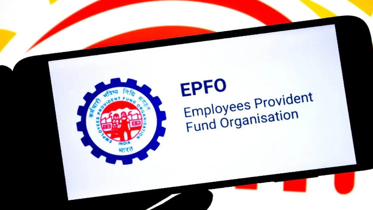 ఇక సీజీహెచ్‌ఎస్, ఈసీహెచ్‌ఎస్‌కు సంబంధించిన మెడీక్లెయిమ కార్డ్, కేంద్ర, రాష్ట్ర ప్రభుత్వాలు లేదా పీఎస్‌యూ జారీ చేసే ఆర్‌ఎస్‌బీవై కార్డ్, ఎస్సీ, ఎస్టీ, ఓబీసీ సర్టిఫికేట్ అందించాల్సి ఉంటుంది. ఇక పూర్తి పేరు లేదా మొదటి పేరు మార్చుకోవడానికి కొత్త పేరును సూచించే గెజిట్ నోటిఫికేషన్‌తో పాటు పాత పేరును చూపించే సహాయక పత్రం తప్పనిసరిగా అందించాల్సి ఉంటుంది.
