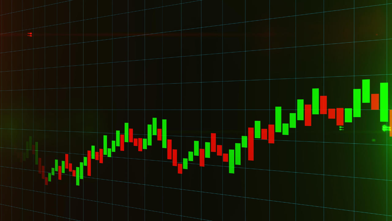 కోటక్ సెక్యూరిటీస్ పొరపాటున ఒక ఫ్యూచర్స్ అండ్ ఆప్షన్స్ (F&O) ట్రేడర్ ఖాతాలోకి రూ. 40 కోట్ల రూపాయలను బదిలీ చేసింది. తన ఖాతాలో ఉన్న ఈ భారీ మొత్తాన్ని చూసిన సదరు ట్రేడర్, దానిని పెట్టుబడిగా పెట్టి కేవలం 20 నిమిషాల వ్యవధిలోనే దాదాపు రూ. 2.38 కోట్ల లాభాలను ఆర్జించాడు. అయితే, తొలుత రూ. 54 లక్షల నష్టాన్ని చవి చూశాడు. చివరకు మరోసారి ట్రేడ్ చేసి ఏకంగా ఆ నష్టాన్ని భర్తీ చేసి రూ. 1.75 కోట్ల నికర లాభం పొందాడు.