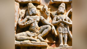 అర్జునుడికి శ్రీకృష్ణుడు గీతోపదేశం.. అరుదైన కుడ్య శిల్పం ఇదిగో