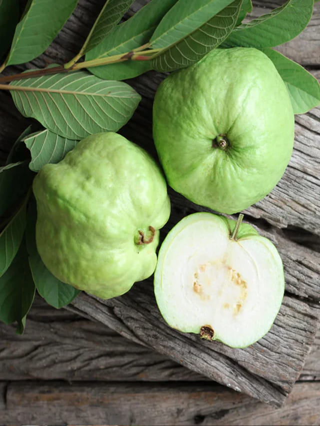 ఆ సమయంలో జామ తింటున్నారా?