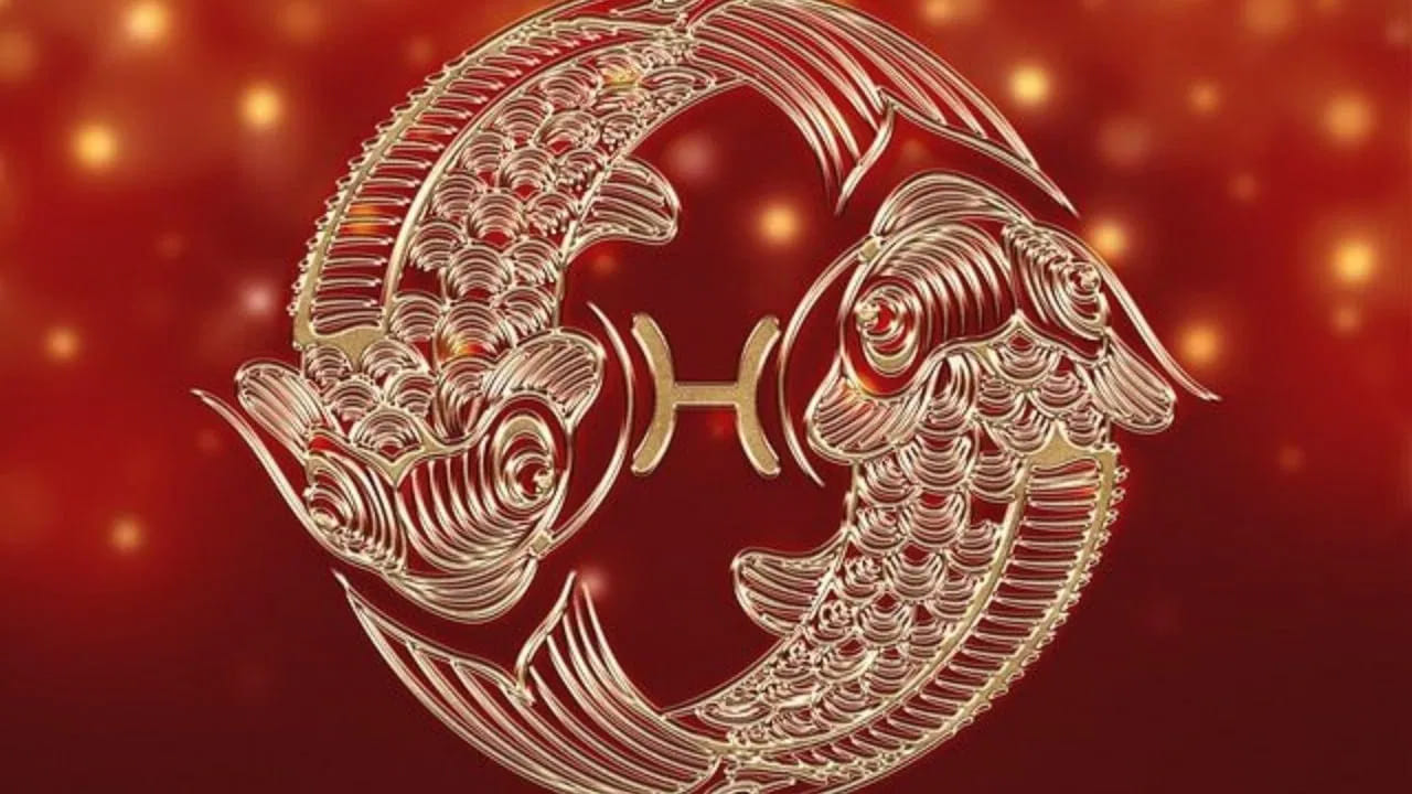 మీన రాశి : మీన రాశి వారికి గురు అనుగ్రహం పుష్కలంగా ఉంటుంది. అందువలన వీరు అనుకున్న ప్రతి పనుల్లో త్వరగా విజయాన్ని పొందుతారు. దీర్ఘకాలిక అనారోగ్య సమస్యల నుంచి బయటపడతారు. ఇంటా బయట సానుకూల వాతావరణం ఏర్పడుతుంది. ఆర్థికంగా అనేక ప్రయోజనాలు చేకూరుతాయి. ముఖ్యంగా ఈ రాశి వారు జనవరి చివరలో చాలా ఆనందంగా గడుపుతారు.