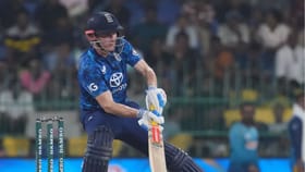 11 ఫోర్లు, 9 సిక్సర్లు.. 57 బంతుల్లో తుఫాన్ సెంచరీ..