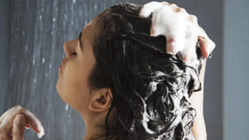 తలంటు స్నానం: ఏ రోజున చేయాలి? ఏ రోజున చేయకూడదో తెలుసా?