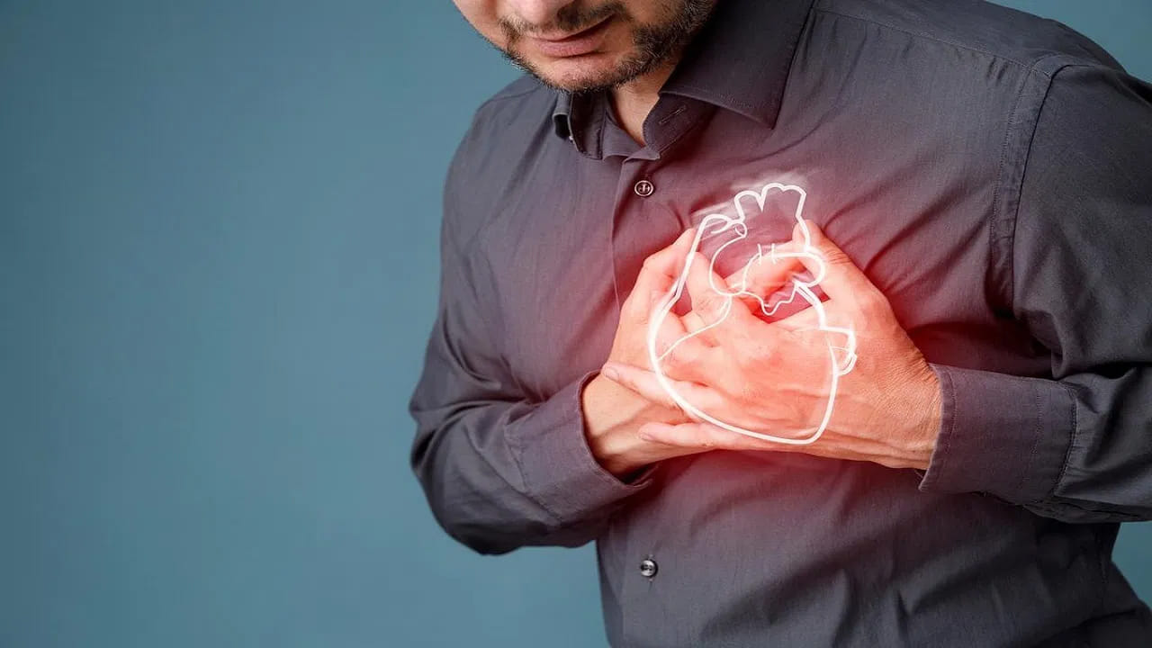 Heart attack Signs: గుండెపోటు లక్షణాలు ఇవే.. గుర్తించకుంటే మీకే డేంజర్