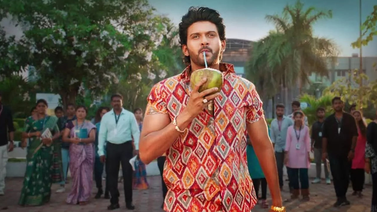 వసూళ్ల పరంగా దూసుకుపోతున్న అనగనగా ఒక రాజు :సంక్రాంతి కానుకగా రిలీజ్ అయిన అనగనగా ఒకరాజు వసూళ్లు పరంగా దూసుకుపోతోంది. రిలీజ్ అయిన మూడు రోజుల్లోనే 60 కోట్లకు పైగా వసూళ్లు సాధించింది. ఈ సినిమా వంద కోట్ల మార్క్‌ను క్రాస్ చేయటం పక్కా అంటున్నారు విశ్లేషకులు. నవీన్‌ పొలిశెట్టి, మీనాక్షి చౌదీరి జంటగా తెరకెక్కిన ఈ సినిమాకు మారి దర్శకత్వం వహించారు.