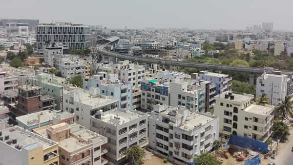 Hyderabad: హైదరాబాద్లో ఇల్లు కట్టాలంటే కొత్త రూల్స్.. 10 అంతస్తులు దాటితే ఇవి ఉండాల్సిందే..