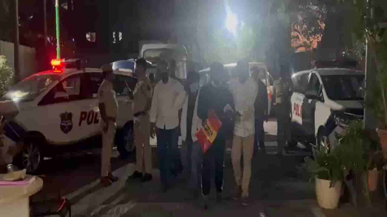 Hyderabad: భాగ్యనగరం నడిబొడ్డులో డ్రగ్స్ కలకలం.. ఐదుగురు విద్యార్థులు అరెస్ట్..!