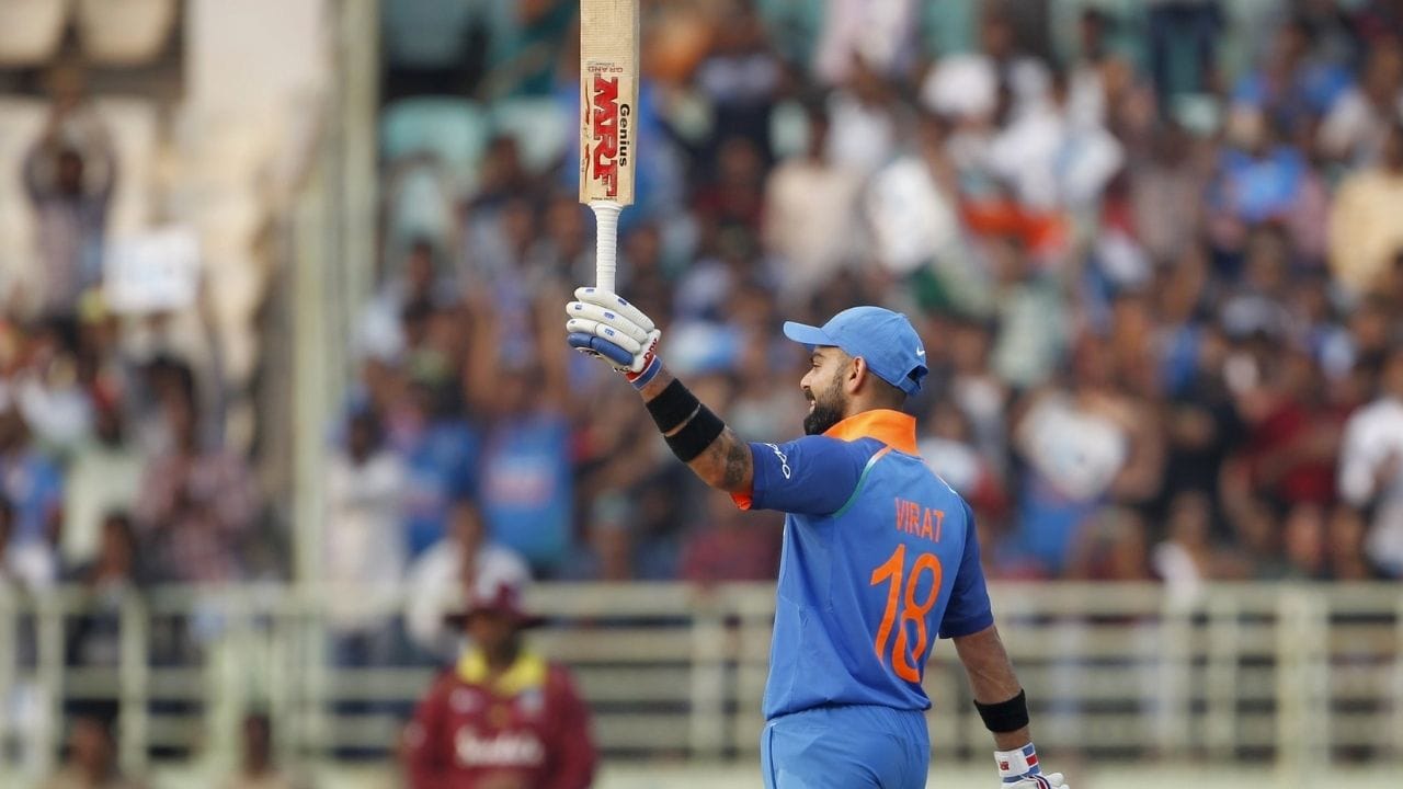 రెండో అత్యధిక రన్ స్కోరర్: శ్రీలంక దిగ్గజం కుమార సంగక్కర (28,016)ను దాటి, అంతర్జాతీయ క్రికెట్‌లో అత్యధిక పరుగులు చేసిన రెండో ఆటగాడిగా నిలిచారు. ఇప్పుడు ఆయన ముందు కేవలం సచిన్ (34,357) మాత్రమే ఉన్నారు.