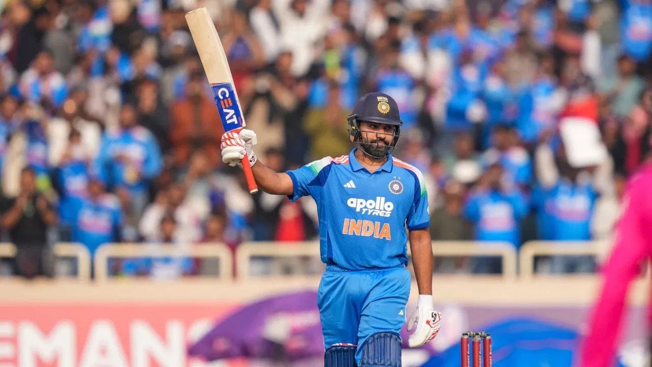 న్యూజిలాండ్‌తో జరిగిన తొలి వన్డేలో రోహిత్ శర్మ భారీ ఇన్నింగ్స్ ఆడలేదు. కానీ తన చిన్న ఇన్నింగ్స్‌లో, ప్రపంచంలో మరే ఆటగాడు సాధించనిది సాధించాడు. అతను కొత్త ప్రపంచ రికార్డును నెలకొల్పాడు.