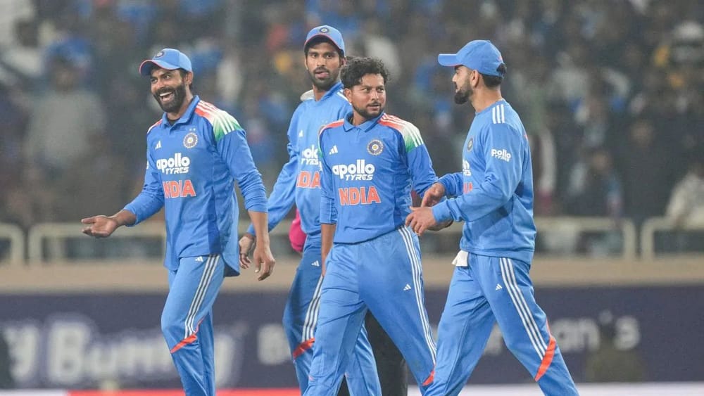 IND vs NZ 1st ODI: టీమిండియాకు బిగ్ షాక్.. గాయంతో మైదానం వీడిన స్టార్ ప్లేయర్..!