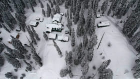 మంచు కురిసిన వేళలో.. అదరహో అనిపిస్తున్న కశ్మీర్..