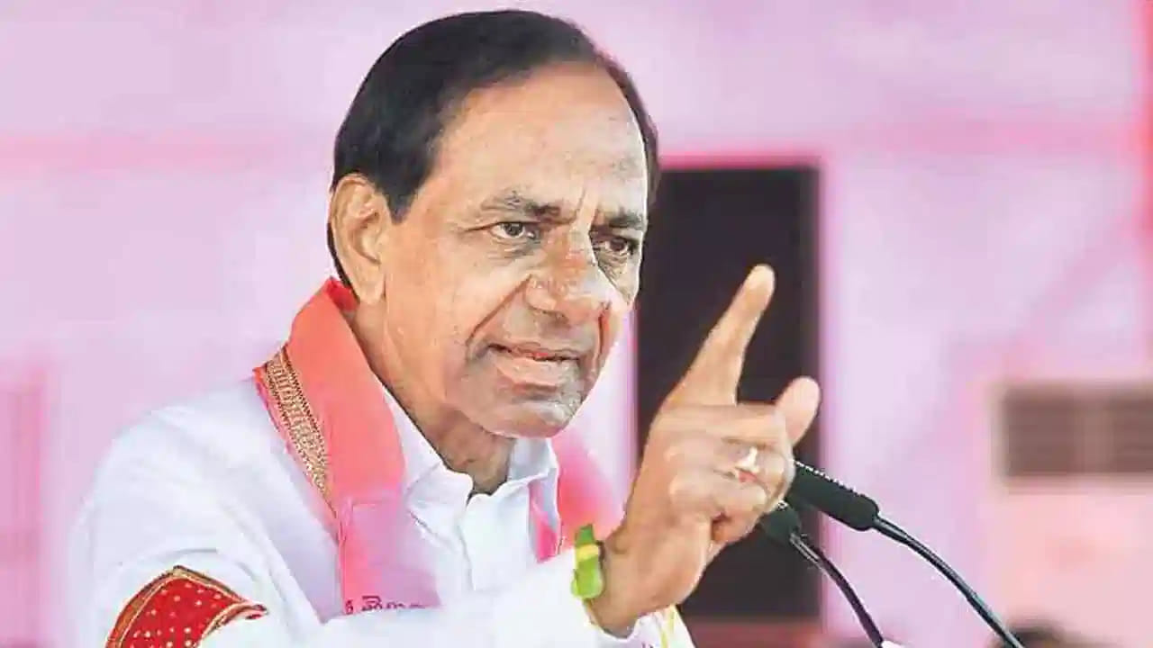 KCR: మాజీ సీఎంగా విచారణకు సిద్ధం.. కానీ.. సిట్ నోటీసులపై బీఆర్ఎస్ అధినేత కేసీఆర్ రియాక్షన్ ఇదే..
