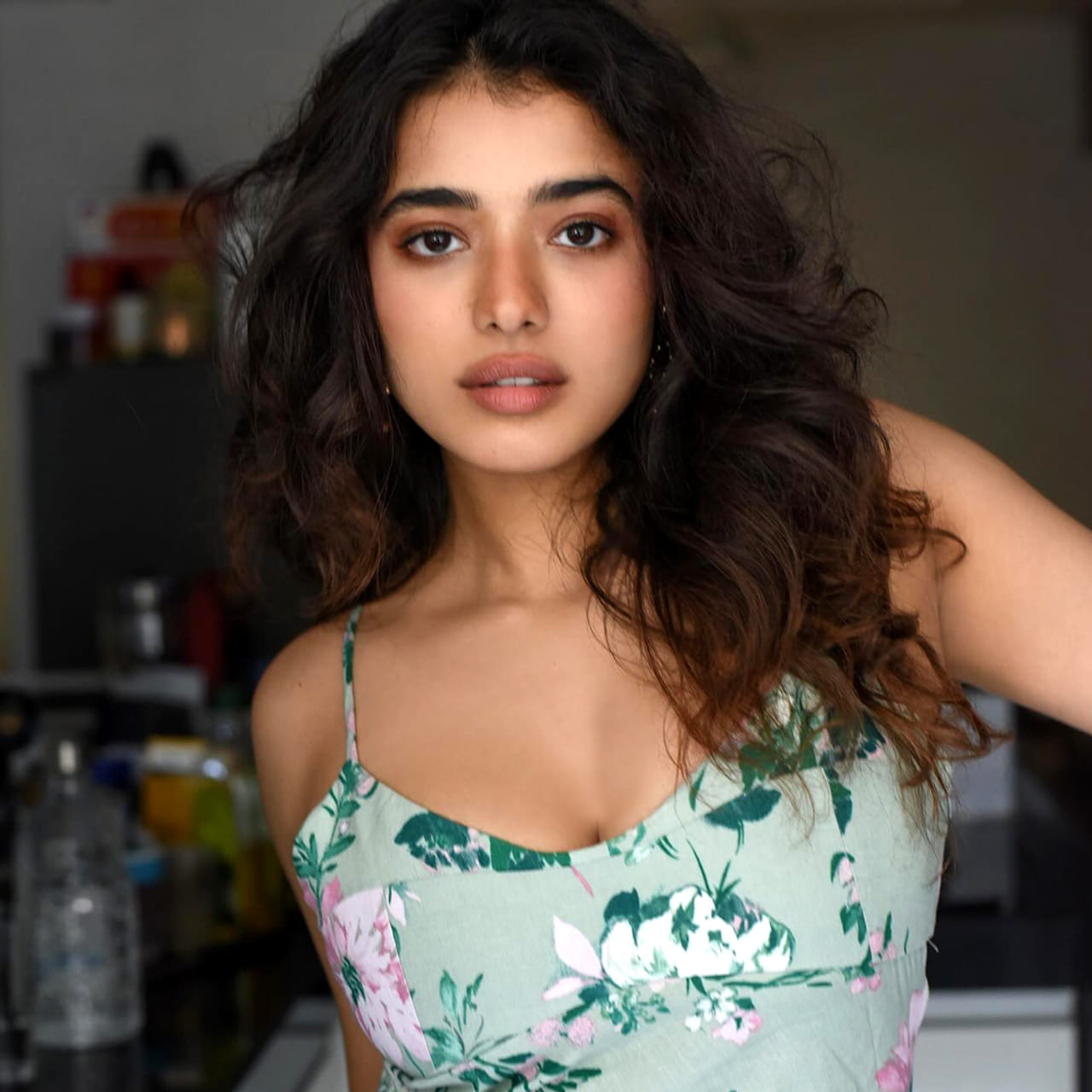 హాట్ బ్యూటీ కేతిక శర్మ.. చేసింది తక్కువ సినిమాలే అయిన విపరీతమైన క్రేజ్ సొంతం చేసుకుంది ఈ అందాల భామ.  కేతిక శర్మ 2021లో విడుదలైన రొమాంటిక్‌ సినిమాతో హీరోయిన్ గా పరిచయం అయ్యింది తెలుగు ప్రేక్షకులకు పరిచయం అయ్యింది.