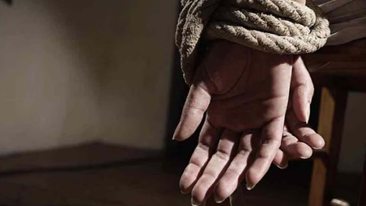 Andhra Pradesh: సినిమా స్టైల్‌లో వ్యక్తి కిడ్నాప్.. అంతే ఫాస్ట్‌గా పోలీసుల రియాక్ట్.. కట్‌ చేస్తే..!