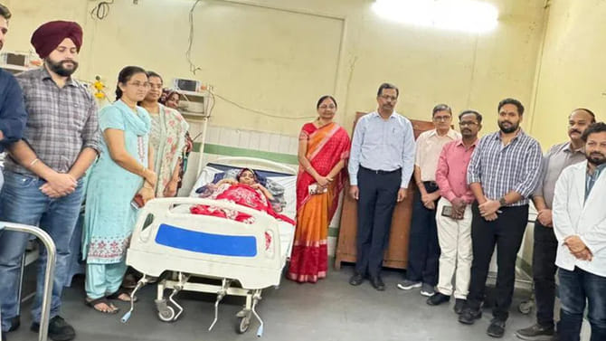 గాంధీ ఆసుపత్రిలో.. కిడ్నీ క్యాన్సర్‌ మహిళకు అరుదైన సర్జరీ!