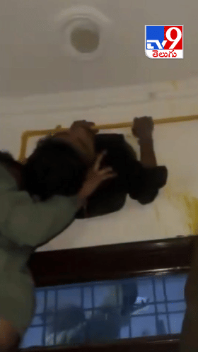 Bizarre: రాజస్థాన్‌లో విచిత్ర ఘటన.. ఎగ్జాస్ట్ రంధ్రంలో చిక్కుకున్న దొంగ