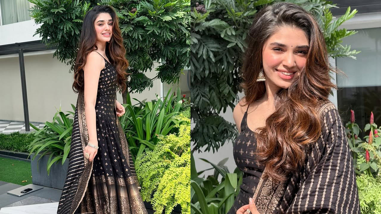 తాజాగా ఈ ముద్దుగుమ్మ బ్లాక్ కలర్ చుఢీదార్‌లో ఉన్న బ్యూటిఫుల్ ఫొటోస్ షేర్ చేసింది. ఇవి అభిమానులను తెగ ఆకట్టుకుంటున్నాయి. మరి మీరు కూడా ఆ ఫొటోస్ పై ఓ లుక్ వేయండి.