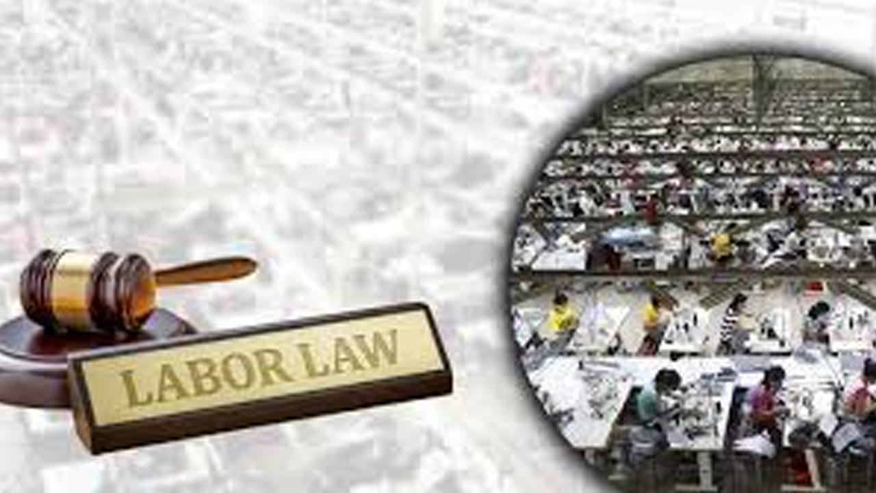 కేంద్ర ప్రభుత్వం గత ఏడాది నవంబర్‌ 21న కొత్త లేబర్ కోడ్‌లను ప్రకటించిన విషయం తెలిసిందే. అప్పటినుంచే ఇవి అమల్లోకి వస్తాయంటూ ప్రకటించింది. తాజాగా వీటికి సంబంధించి మరో కీలక ప్రకటన వచ్చింది. నాలుగు కొత్త కార్మిక కోడ్‌ల కోసం ముసాయిదా నియమాలను నోటిఫై చేస్తూ గురువారం నిర్ణయం తీసుకుంది. 
