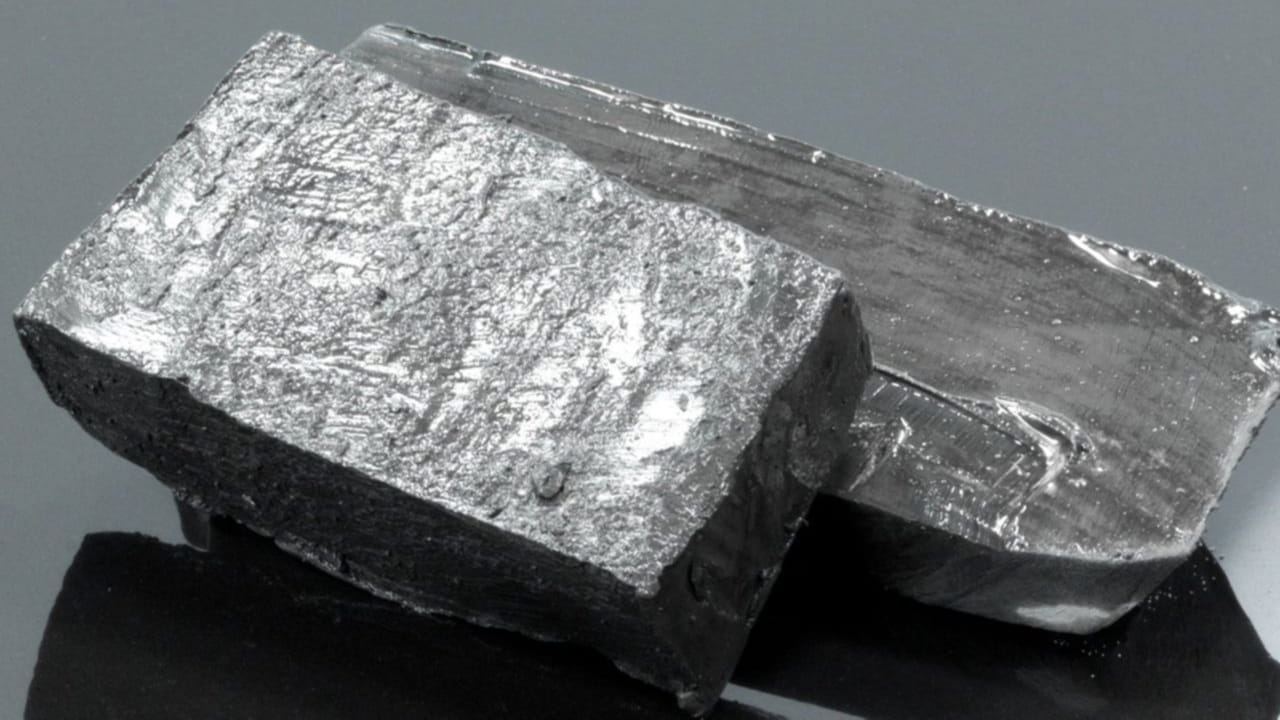 బంగారం, వెండి, రాగిని తలదన్నుతూ రేసులోకి మరో మెటల్‌.. భవిషత్తులో దీనికి మరింత డిమాండ్..