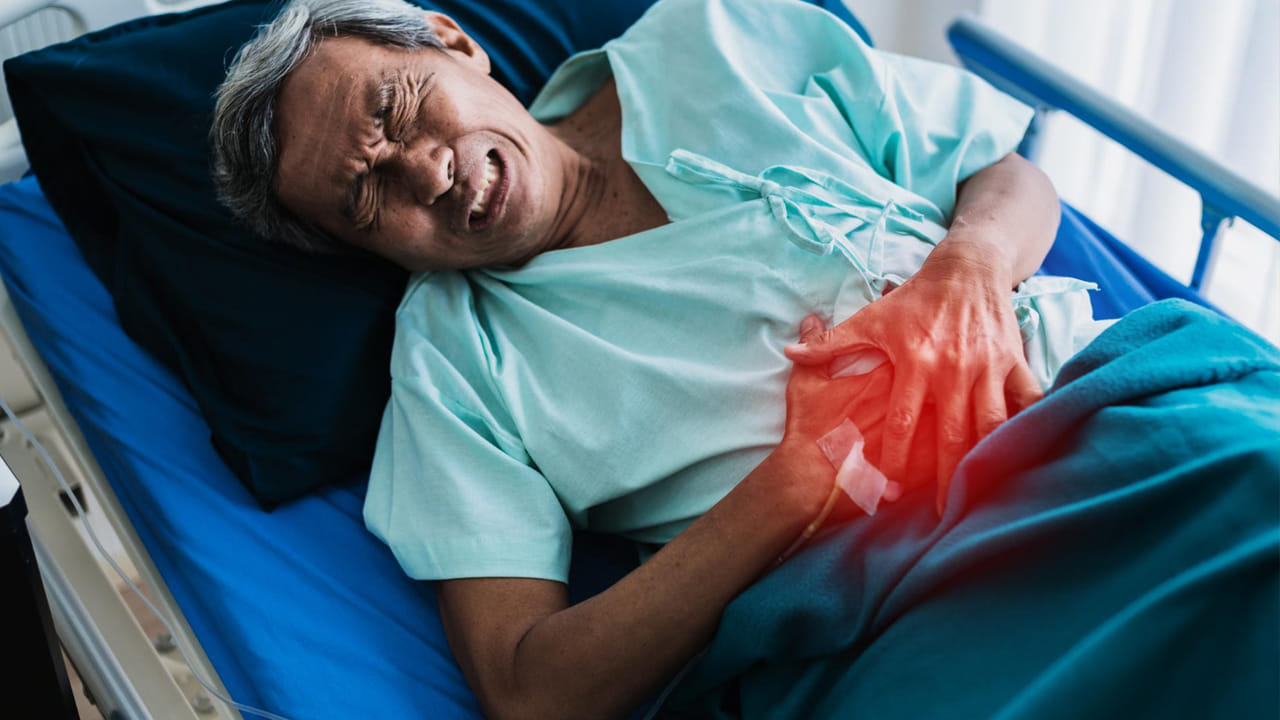 మనిషి శరీరంలో కాలేయం ముఖ్యమైన అవయవం. కాబట్టి, దీన్ని చాలా జాగ్రత్తగా చూసుకోవాలి. ఎందుకంటే, ఇది ఎన్నో పనులను చేస్తుంది. ఎంతో మంది కాలేయ సంబంధిత సమస్యలతో బాధ పడుతున్నారు.