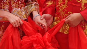 కేవలం రూ.2,500కే ప్రేమ బీమా..పెళ్లి తర్వాత రూ.1.2 లక్షలు క్లెయిమ్