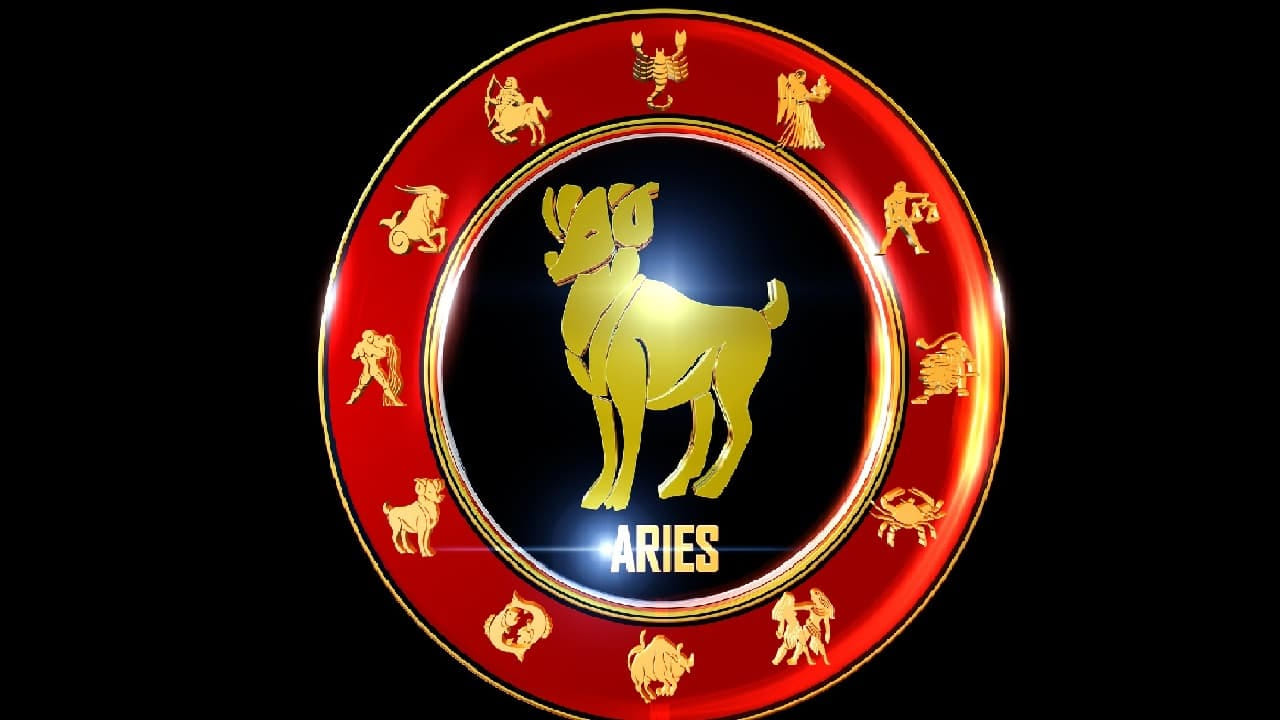 మేష రాశి : మేష రాశి వారికి జనవరి 15 తర్వాత నుంచి అన్ని విధాల అనుకూలంగా ఉండనుంది. ఈ రాశి వారు ఎవరు అయితే చాలా రోజుల నుంచి ఉద్యోగం కోసం ఎదురు చూస్తున్నారో, వారి కోరిక నెరవేరుతుంది. ఆర్థికంగా కలిసి వస్తుంది.