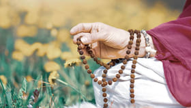 శుభప్రదమైన సంవత్సరం కోసం.. తప్పక జపించాల్సిన పవిత్ర మంత్రాలు ఇవే!