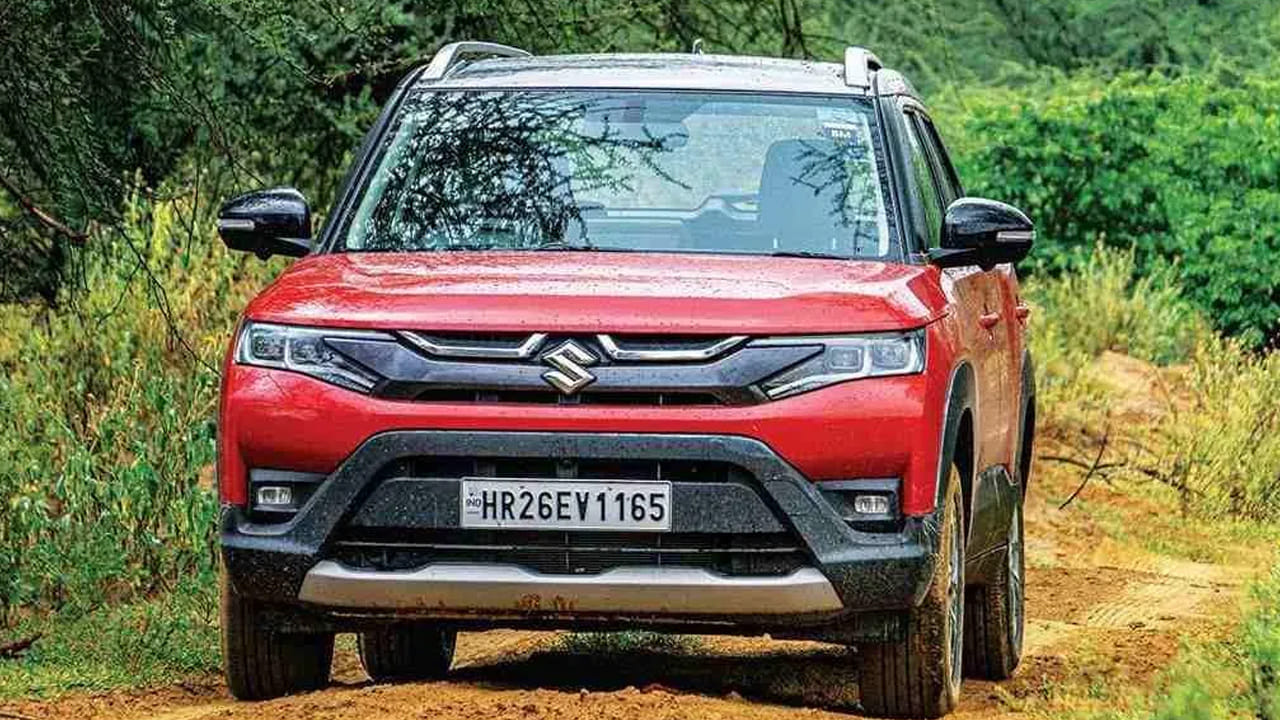 మారుతి సుజుకి.. బాలెనో తయారీదారు తన మార్కెట్ ఆధిపత్యాన్ని కొనసాగించి, 1.78 లక్షల యూనిట్లను విక్రయించింది, ఇది గత సంవత్సరం 1.30 లక్షల యూనిట్లతో పోలిస్తే 37 శాతం పెరుగుదల. ఎంట్రీ-లెవల్, కాంపాక్ట్ కార్ల బలమైన అమ్మకాలు వృద్ధికి దోహదపడ్డాయి, కంపెనీ ఈ నెలలో అత్యధిక మార్కెట్ వాటాను నమోదు చేయడంలో సహాయపడింది, ఇది గత సంవత్సరంతో పోలిస్తే 3.7 శాతం ఎక్కువ.