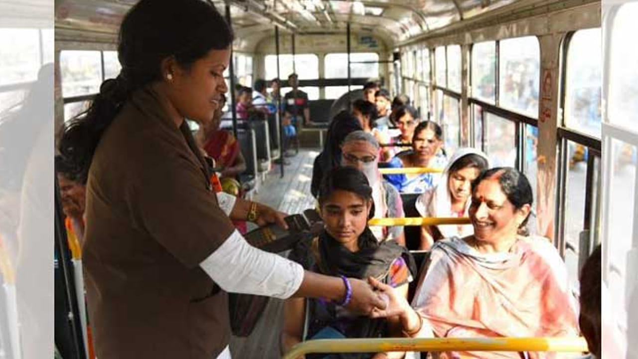 అలాగే జనగామ నుంచి మేడారంకు ఎక్స్‌ప్రెస్ బస్సుల్లో రూ.400, సెమీ డీలక్స్ బస్సుల్లో రూ.430 టికెట్ ఛార్జీ ఉంటుంది. అటు మహబూబాబాద్ నుంచి వెళ్లే బస్సుల్లో రూ.360, కొత్తగూడెం నుంచి వెళ్లే బస్సుల్లో రూ.350, గోదావరి ఖని నుంచి వెళ్లే బస్సుల్లో రూ.480 వసూలు చేయనున్నారు.