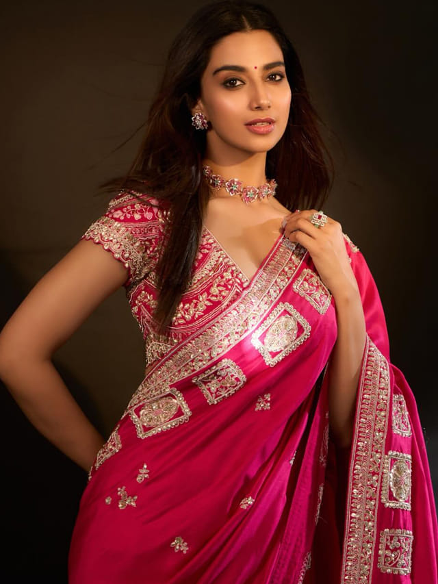 సంక్రాంతి భామ.. ఈ ఏడాది కూడా పండక్కు హిట్ కొట్టిన మీనాక్షి