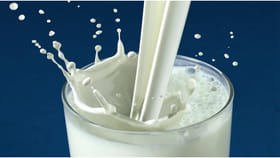 వీరికి పాలు విషంతో సమానం.. తాగక పోవడమే మంచిది!