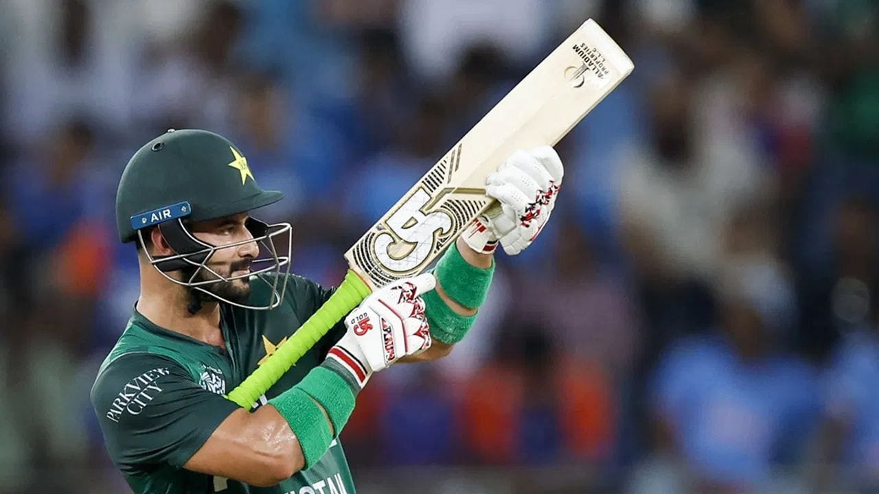 నిజానికి, 2025 నుంచి, పాకిస్తాన్ ఓపెనర్లు 12 సార్లు సున్నాకి అవుట్ అయ్యారు. ఇది రికార్డు. ఈ జాబితాలో పాకిస్తాన్ మొదటి స్థానంలో ఉంది. పాక్ ఓపెనర్లు 10 సార్లు కంటే ఎక్కువగా జీరోకి బలయ్యారు.