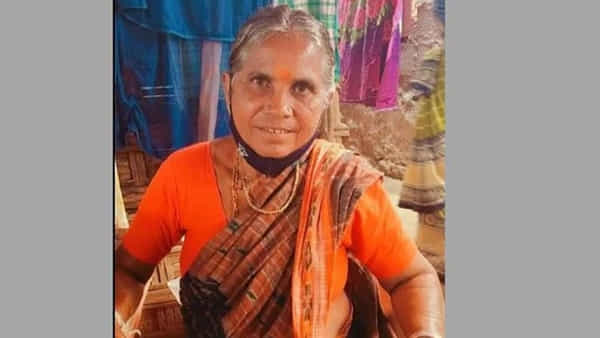 Khammam: నడిరోడ్డుపై పెద్దమ్మను హత్య చేసిన దుండగుడు.. ఎందుకంటే..?