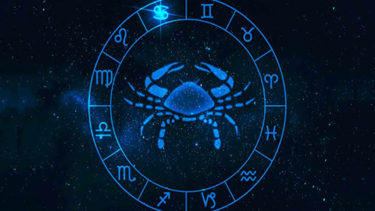 కర్కాటక రాశి వారికి మౌనీ అమావాస్య లక్కు తీసుకొస్తుంది. వీరు ఈరోజున దాన ధర్మాలు చేయడం , ఉపవాసం ఉండటం వలన అన్నింట్లో అదృష్టం కలిసి వస్తుంది. ఆర్థికంగా, ఆరోగ్యపరంగా అద్భుతంగా ఉంటుందంట.