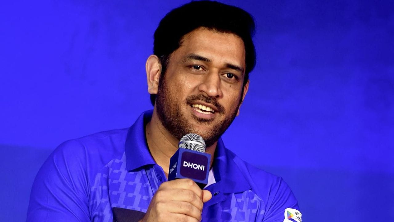 MS Dhoni : నాడు సెహ్వాగ్‌కు నో చెప్పి.. నేడు రోహిత్‌కు ఎస్ అంటారా? ధోని భయ్యా ఇదేం లాజిక్?..రగిలిపోతున్న నెటిజన్లు