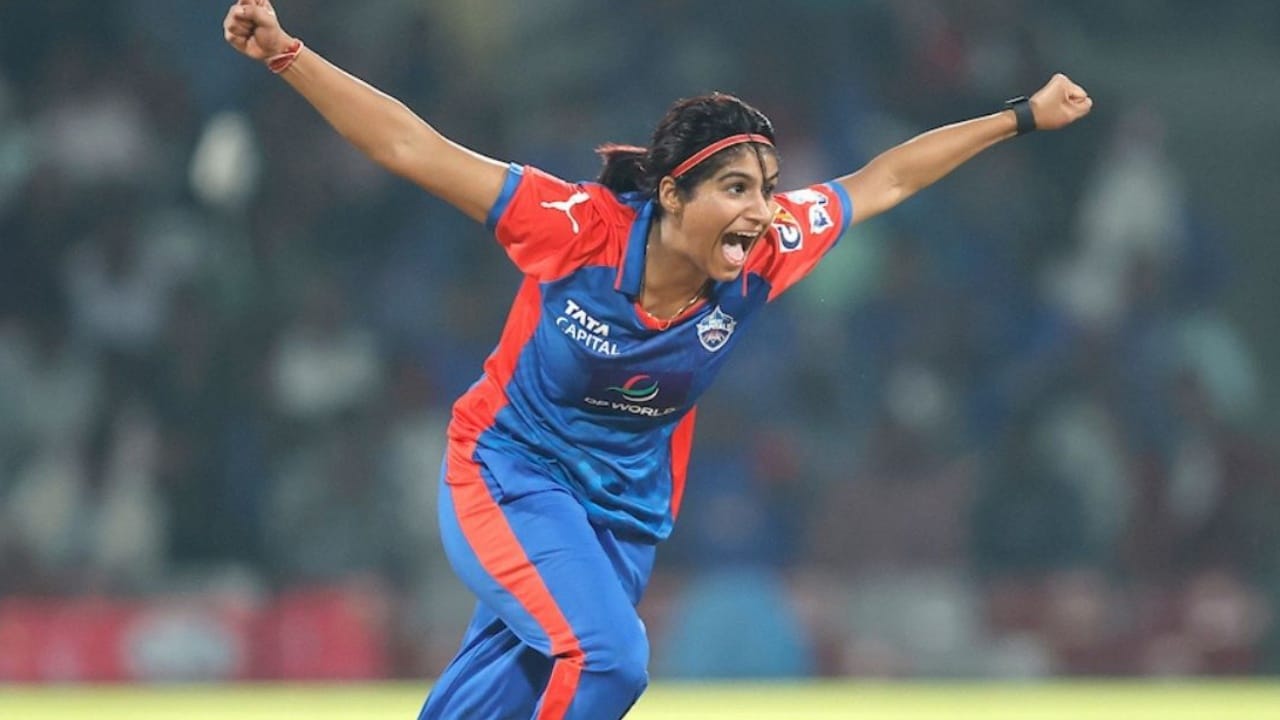 Nandini Sharma : గుజరాత్ బ్యాటర్లకి సినిమా..ఒక్క ఓవర్లో 4 వికెట్లు..చరిత్ర సృష్టించిన చండీగఢ్ చిన్నది