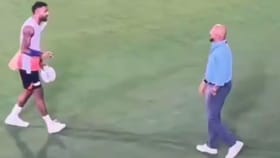 మళ్లీ రెచ్చిపోయిన హార్దిక్..ఈసారి ఏకంగా టీవీ కామెంటేటర్ మీదే