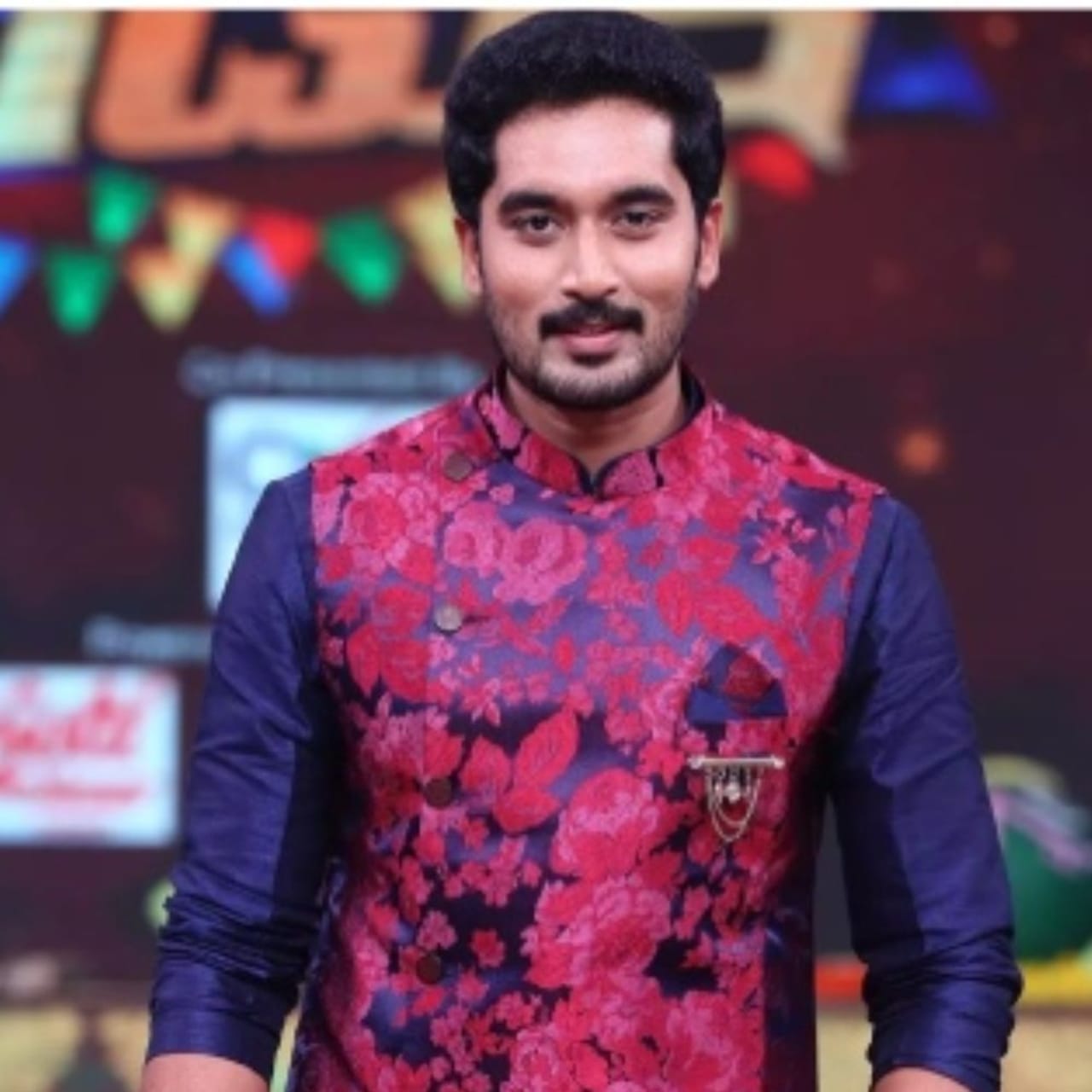 బుల్లితెరపై కార్తీక దీపం సీరియల్ క్రేజ్ గురించి చెప్పక్కర్లేదు. దాదాపు ఏడేళ్లు ఈ సీరియల్ టాప్ నంబర్ వన్ స్థానంలో దూసుకుపోయింది. ఇప్పుడు కార్తీక దీపం 2 సైతం అదే స్థాయిలో దూసుకుపోతుంది. ఇందులో మరోసారి డాక్టర్ బాబు సందడి చేస్తున్నారు.