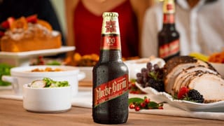 Viral Video: వామ్మో.. బీచ్‌లోకి కొట్టుకొచ్చిన వింత జీవులు.. ముట్టుకుంటే మటాషే! ఇంతకు ఏంటివి?