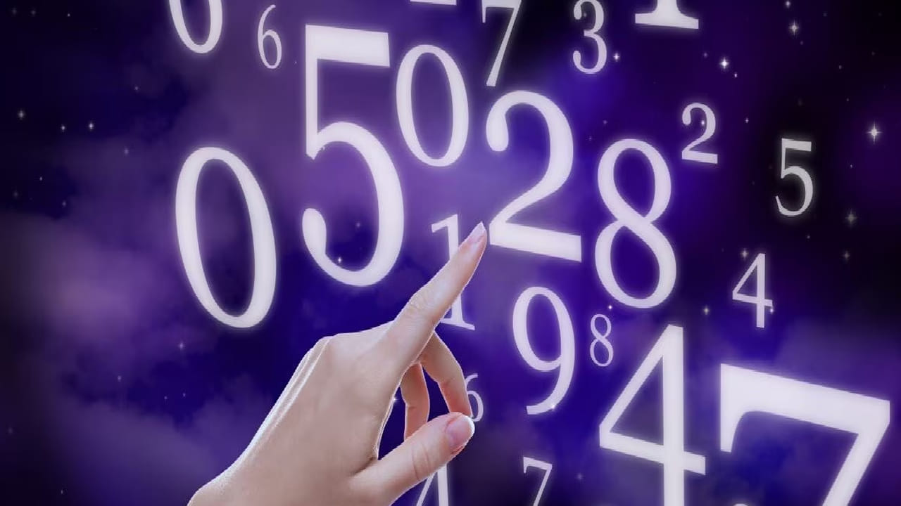 జనన మూల సంఖ్య 3 ఉన్న అమ్మాయిలు వివాహం తర్వాత అత్తింటి వారికి అదృష్టాన్ని తీసుకొస్తారంట. వీరికి వివాహం తర్వాత ఊహించిని అదృష్టం కలుగుతుంది. అలాగే వీరు వారి అత్తింటిలో ఉన్న సమయం మొత్తం ఆనందంతో నిండిపోతుందంట. వీరి వెంట అదృష్టం ఉండటమే కాకుండా, వీరు తమ అత్తింటి వారికి కూడా లక్కును తీసుకొస్తారు, తమ అత్తింటి రూపురేఖలనే మార్చేస్తారంట.