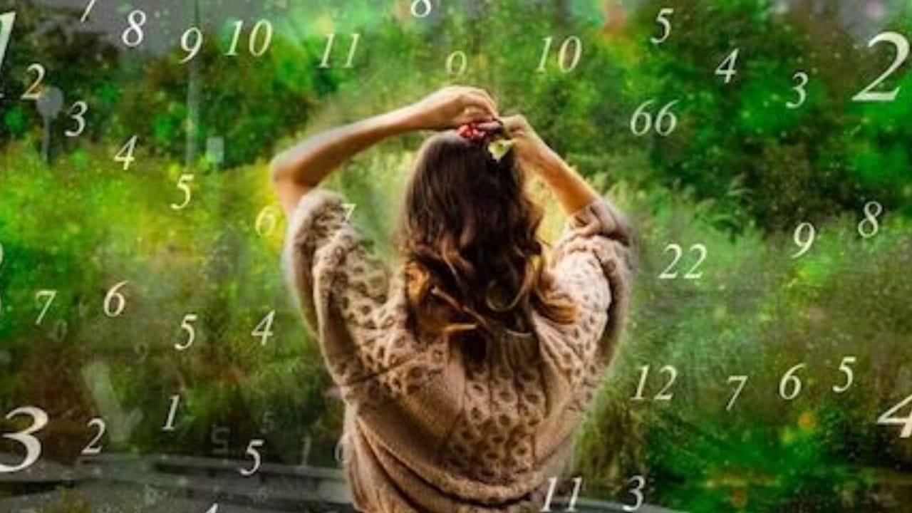 ఎవరు జనన మూల సంఖ్య 3 ఉంటుందో వారు చాలా తెలివైన వారు, ప్రతి పనిని ఎంతో తెలివిగా చేస్తారు. చక్కగా ఆలోచించే సామర్థ్యం ఎక్కువగా ఉంటుంది. అదే విధంగా వీరు విద్యపరంగా కూడా చాలా ఉన్నతస్థాయిలో ఉంటారు. ఇతరులను తమ మాటతీరుతో ఆకట్టుకుంటారు. వీరు ఎక్కడున్నా వారికి అదృష్టమే కలుగుతుంది.