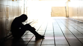 డిగ్రీలో 4 సబ్జెక్టులు ఫెయిల్..భవనంపై నుంచి దూకిన OU విద్యార్ధిని