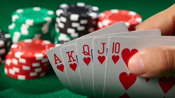 పేకాట ఆడేందుకు అనుమతి ఇవ్వాలని పిటిషన్.. హైకోర్టు సంచలన ఆదేశాలు..