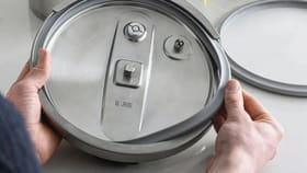 మీ ప్రెషర్ కుక్కర్‌ రబ్బరు వదులైందా? కొత్తది కొనకుండానే చిటికెలో