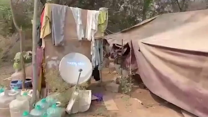 గుడిసె వెనుక గూడుపుఠాణి..